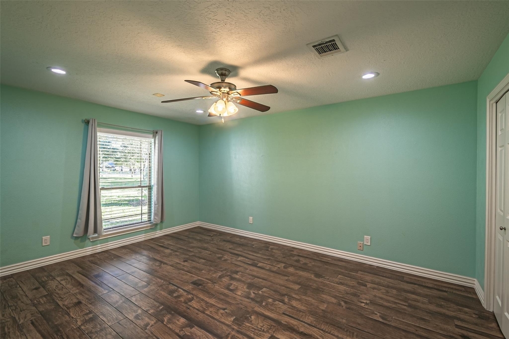 17615 Swansbury Drive - Photo 40