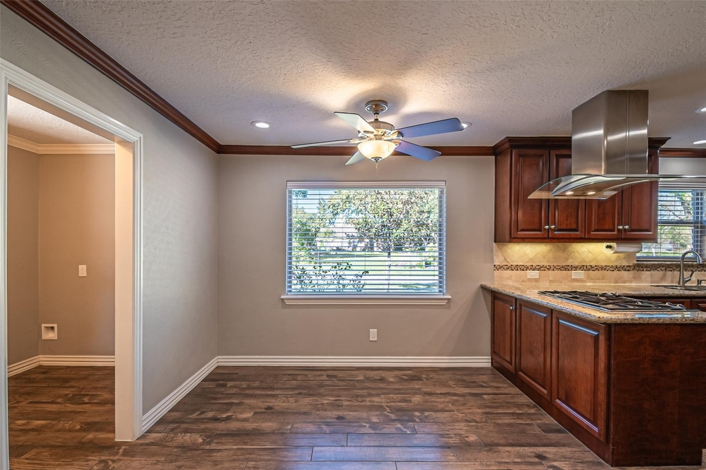 17615 Swansbury Drive - Photo 20
