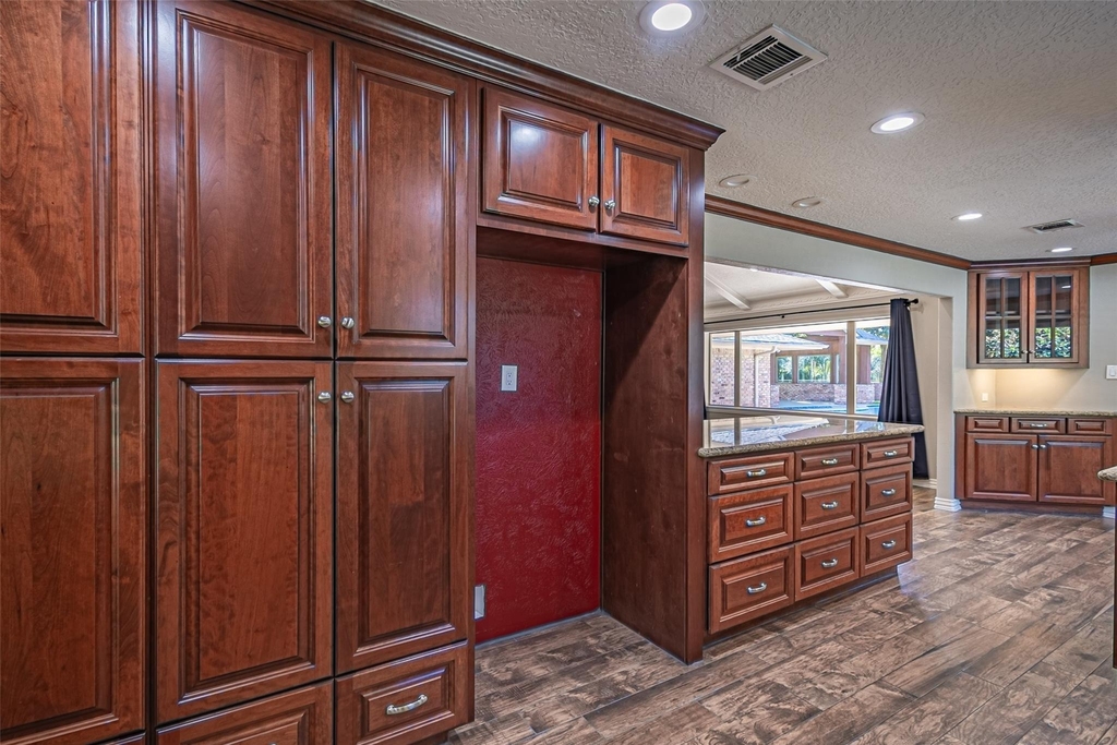 17615 Swansbury Drive - Photo 26