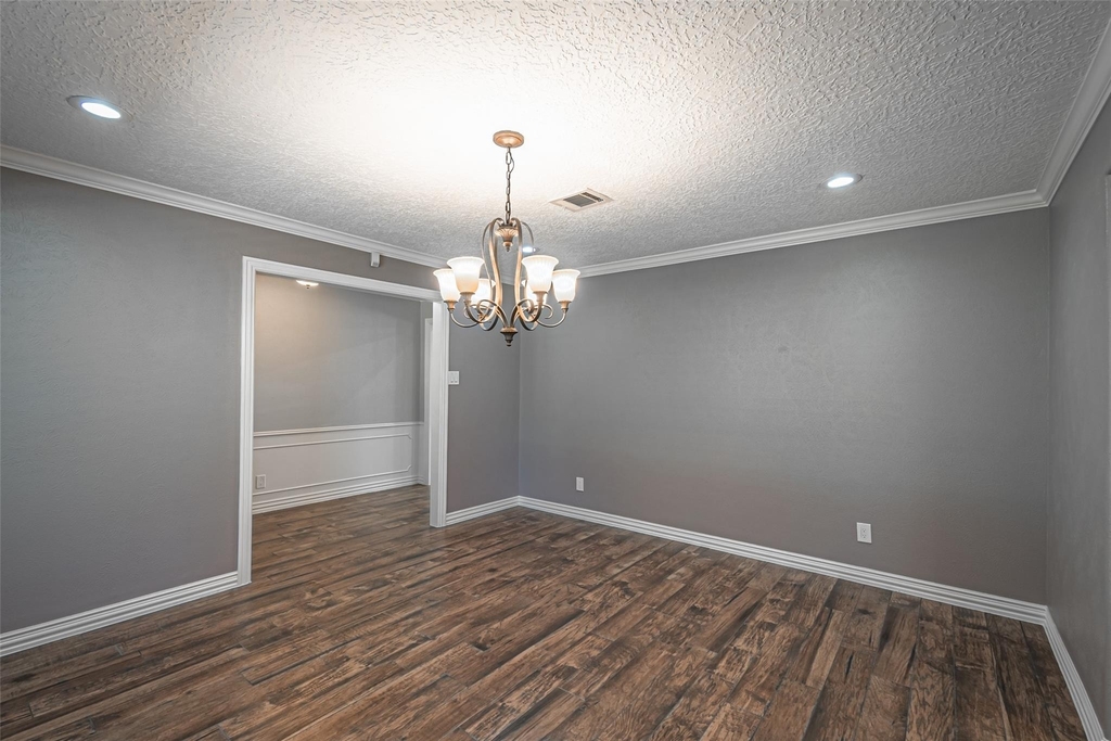 17615 Swansbury Drive - Photo 9