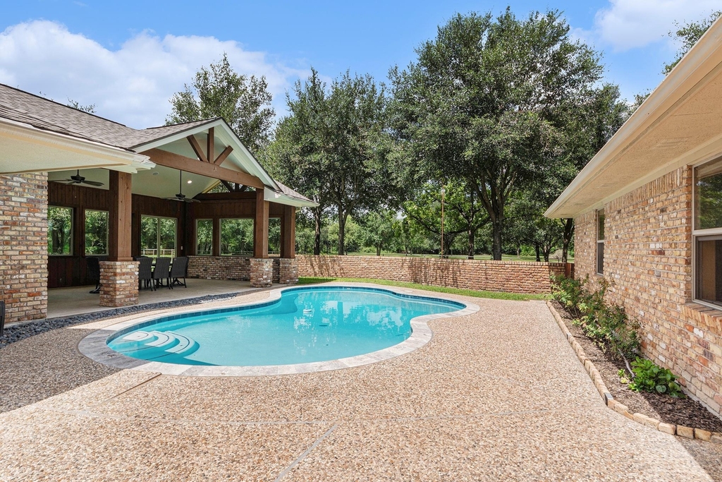 17615 Swansbury Drive - Photo 46