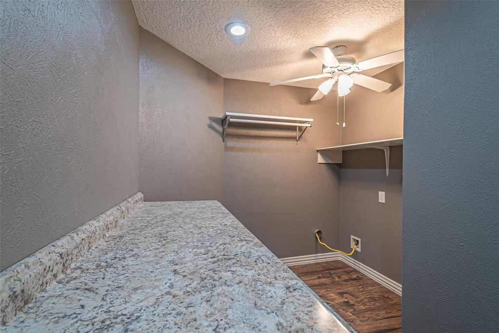 17615 Swansbury Drive - Photo 34