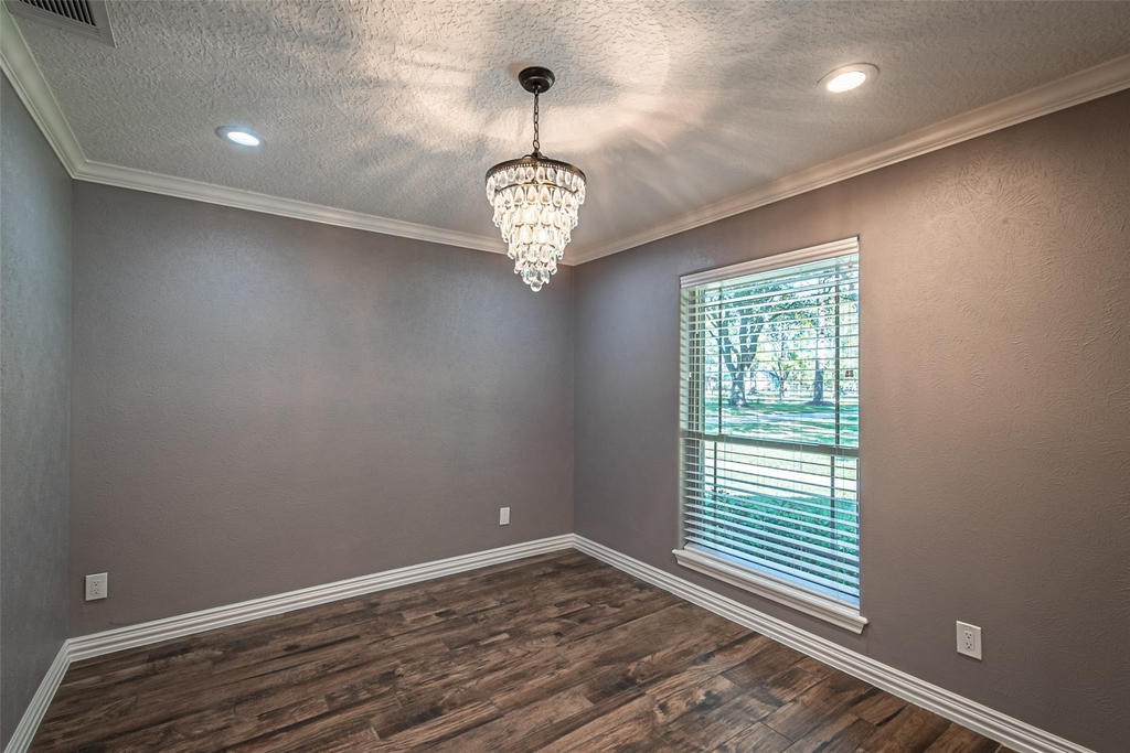 17615 Swansbury Drive - Photo 11