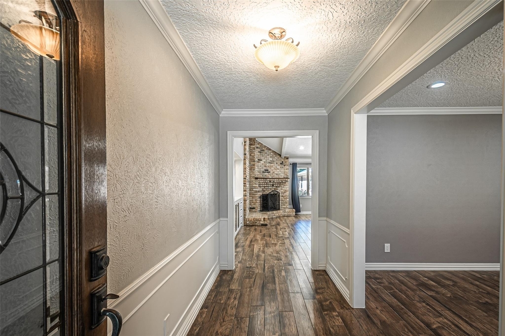 17615 Swansbury Drive - Photo 6