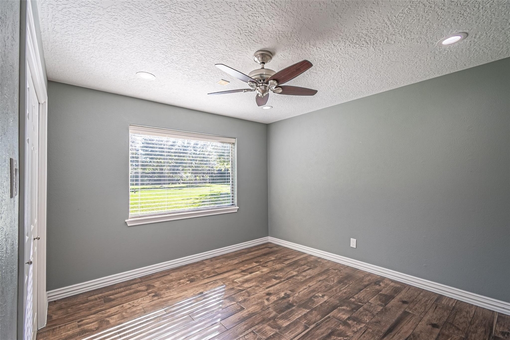 17615 Swansbury Drive - Photo 42