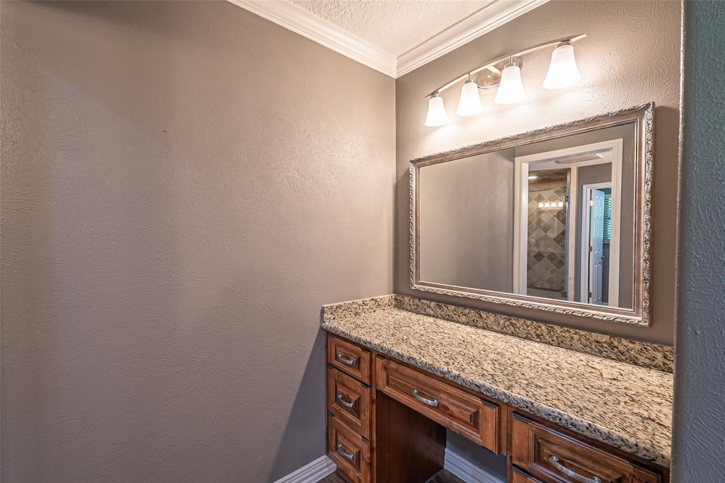 17615 Swansbury Drive - Photo 33