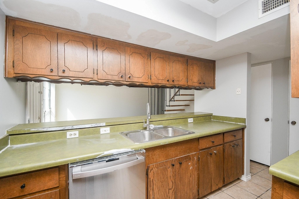 4258 Belle Park Drive - Photo 10