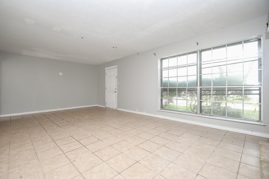 4258 Belle Park Drive - Photo 4