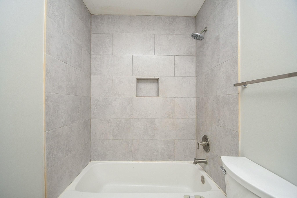 4258 Belle Park Drive - Photo 16