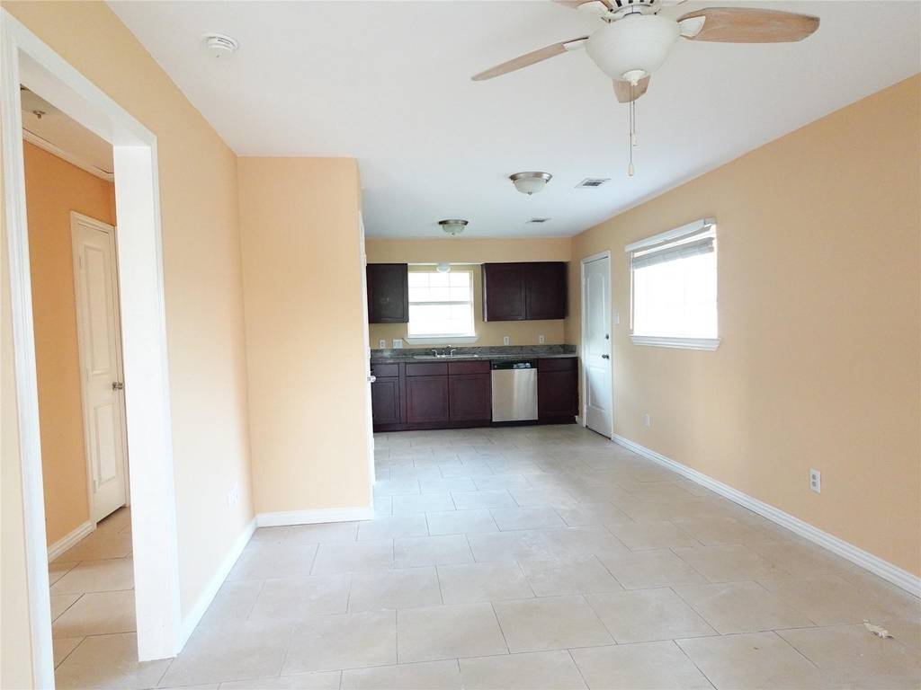 4721 Denmark Street - Photo 3