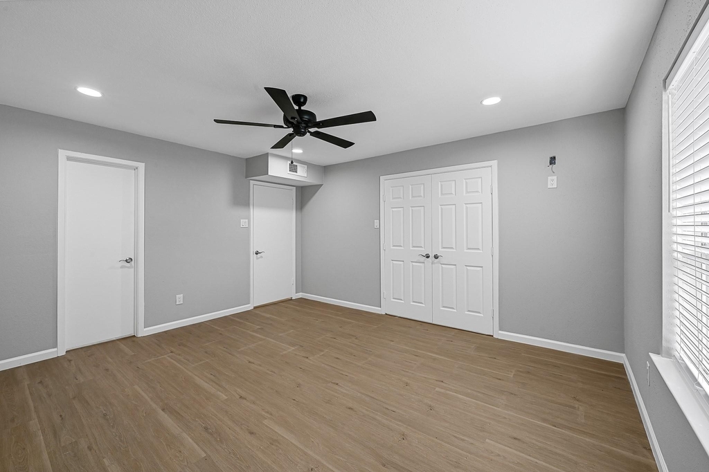 7555 Katy Fwy - Photo 10