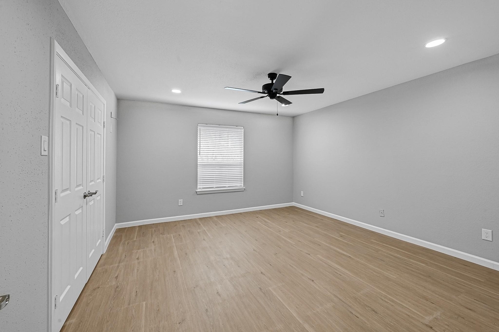 7555 Katy Fwy - Photo 9