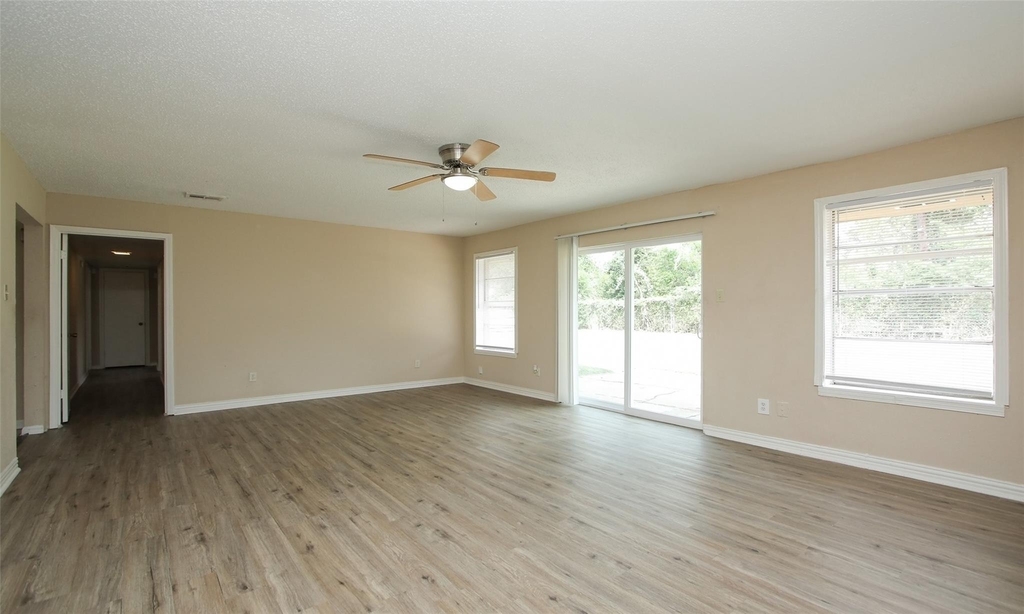 6406 Ashton Street - Photo 5