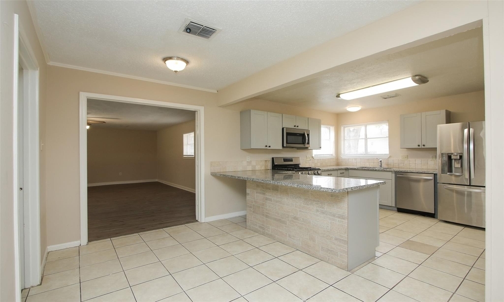 6406 Ashton Street - Photo 13