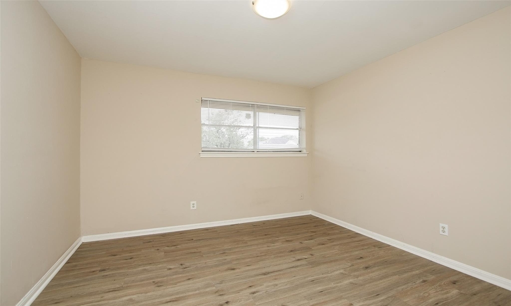 6406 Ashton Street - Photo 18