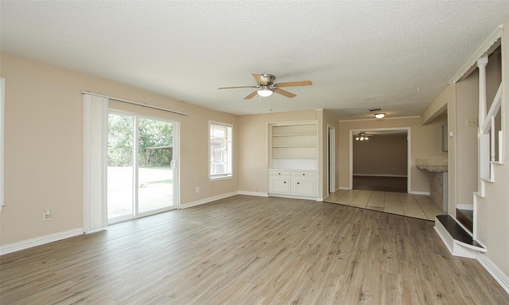 6406 Ashton Street - Photo 7
