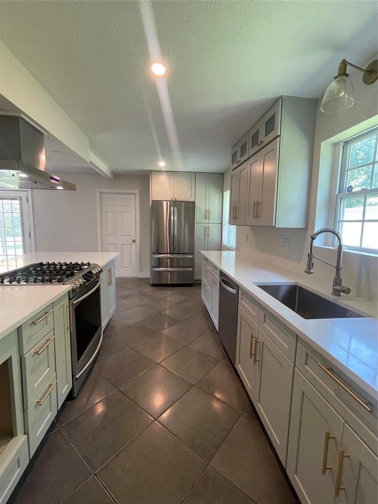 4011 Ebbtide Drive - Photo 1
