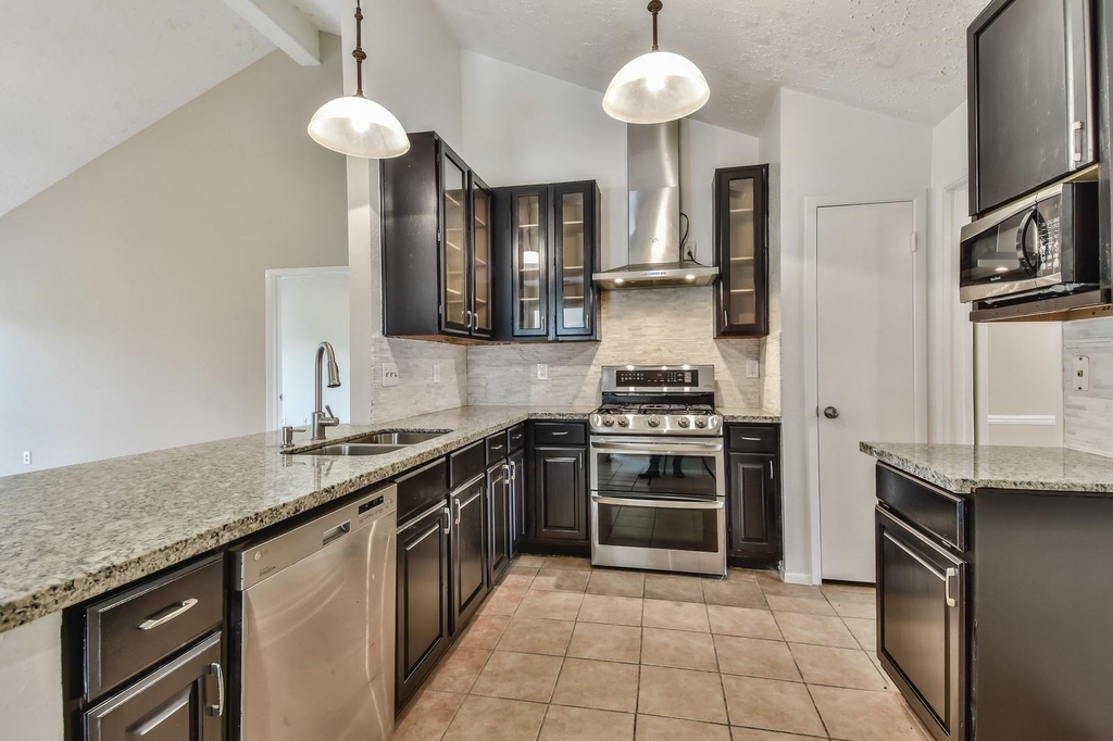 9503 Bent Spur Lane - Photo 6