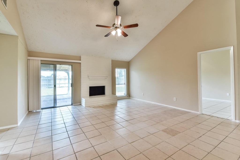 9503 Bent Spur Lane - Photo 3