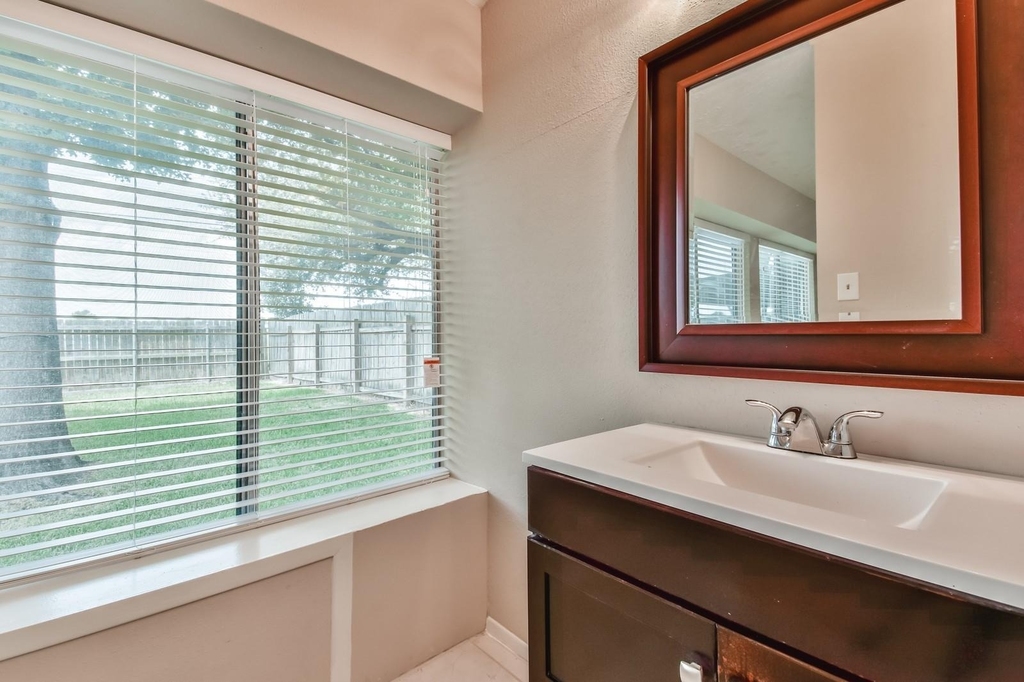 9503 Bent Spur Lane - Photo 17