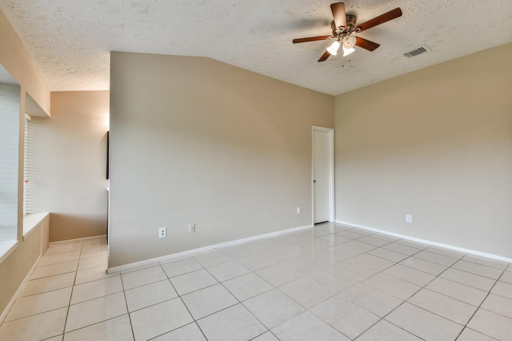 9503 Bent Spur Lane - Photo 14