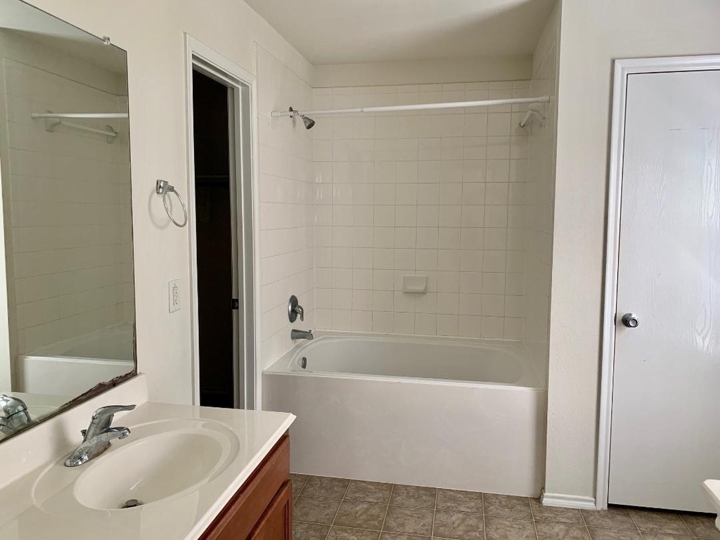 2902 Beacon Grove - Photo 14