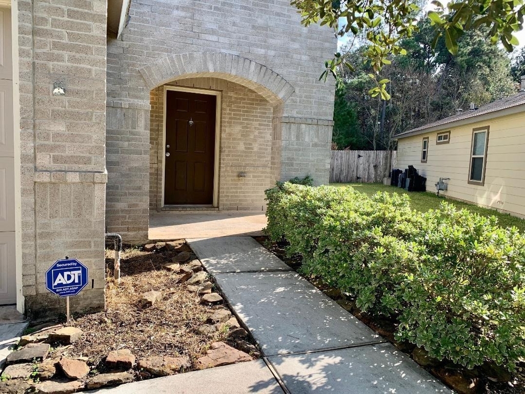 2902 Beacon Grove - Photo 1