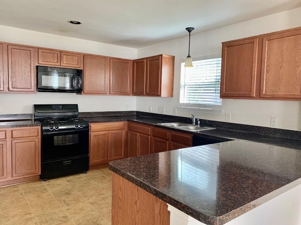 2902 Beacon Grove - Photo 7