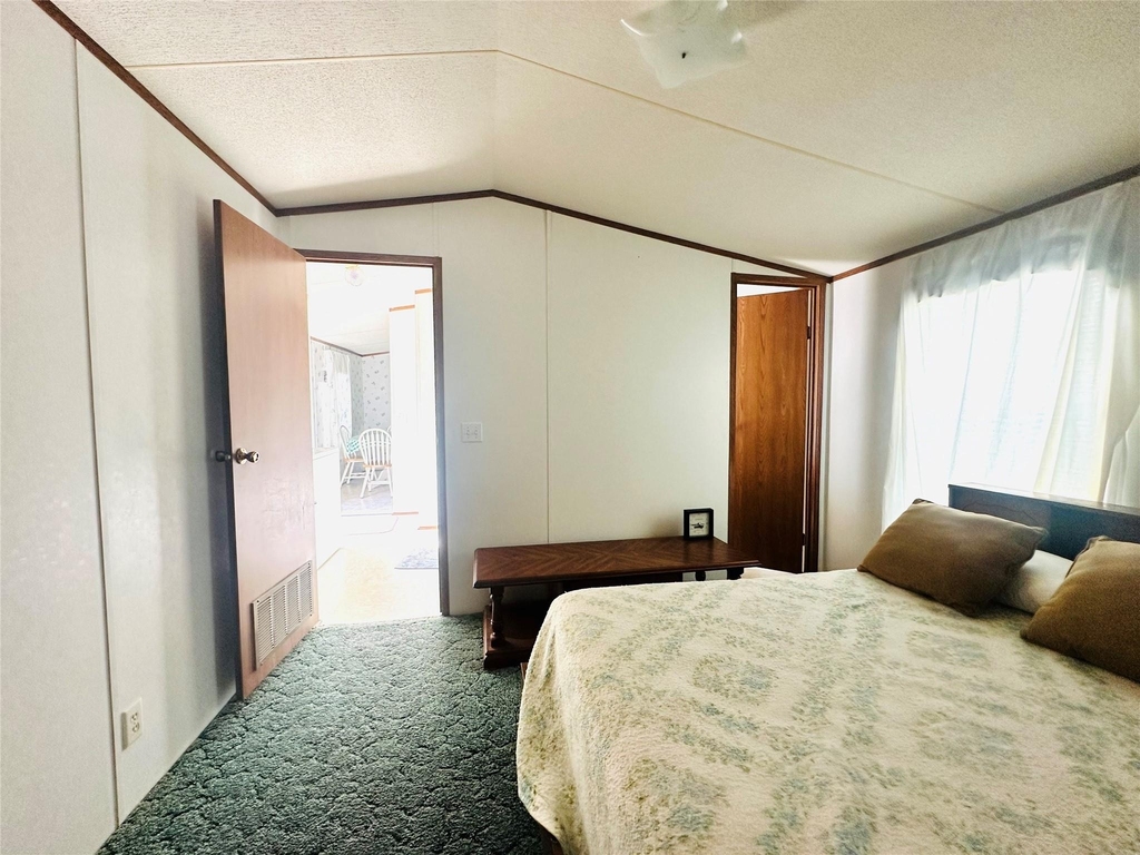 9012 Spruce Street - Photo 8