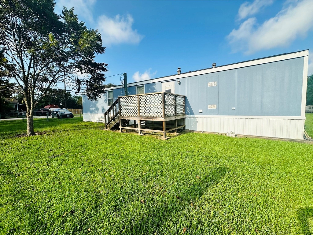 9012 Spruce Street - Photo 0
