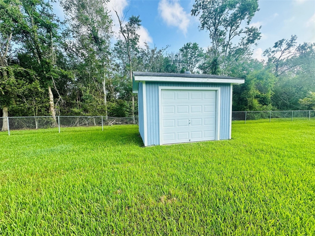 9012 Spruce Street - Photo 11