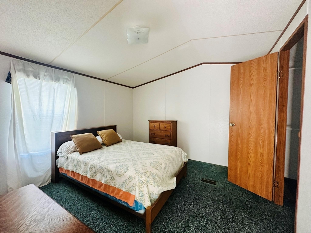 9012 Spruce Street - Photo 7