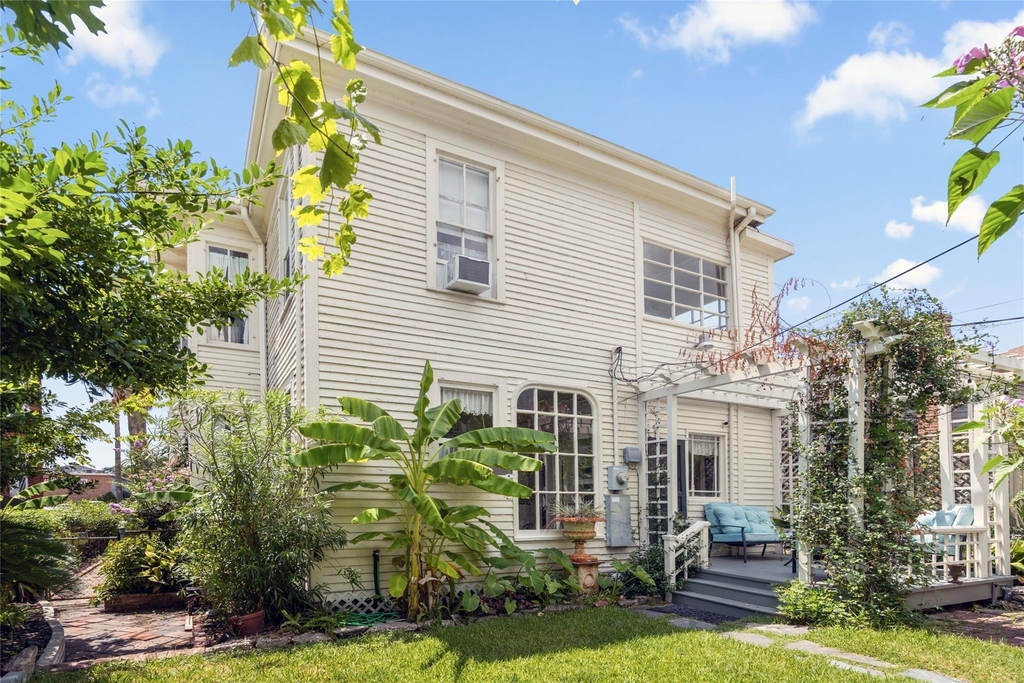 1112 Broadway Street - Photo 29
