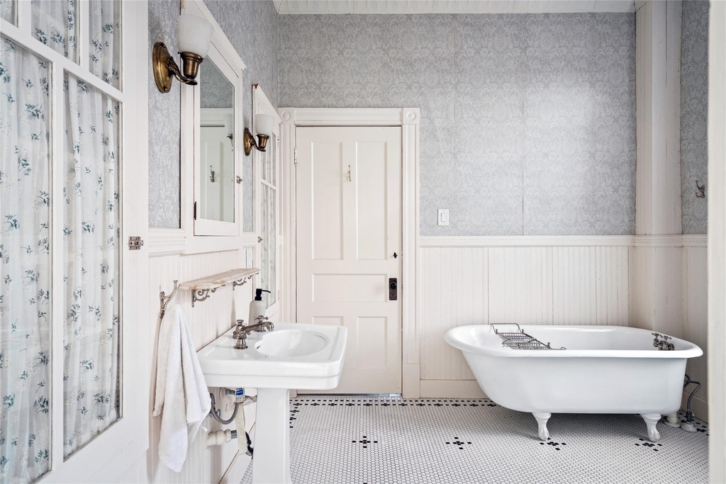 1112 Broadway Street - Photo 21