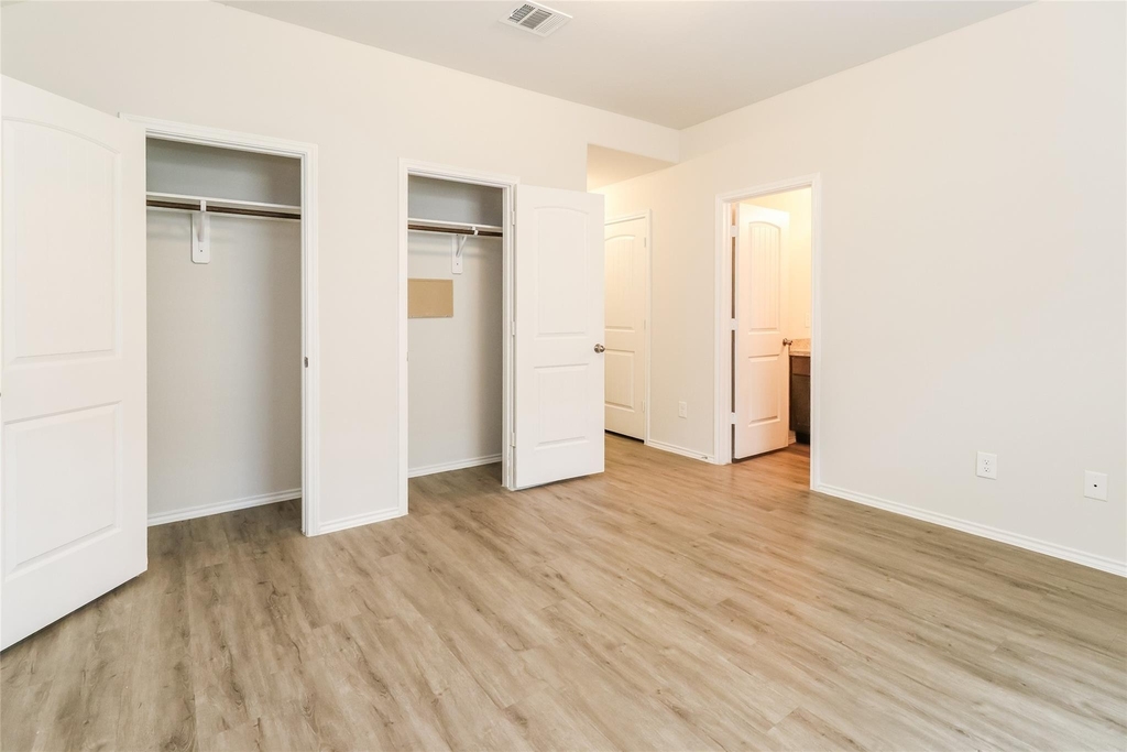 2705 S Lina Court - Photo 8