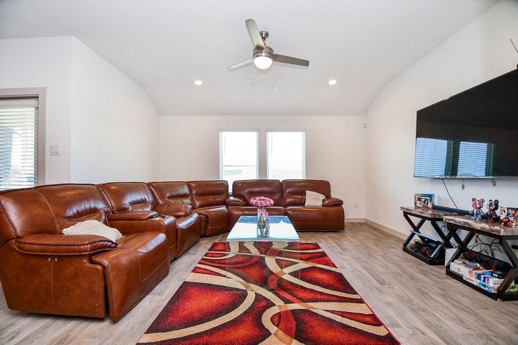 8134 Sugar Cane Lane - Photo 3