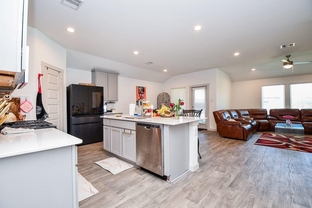8134 Sugar Cane Lane - Photo 11