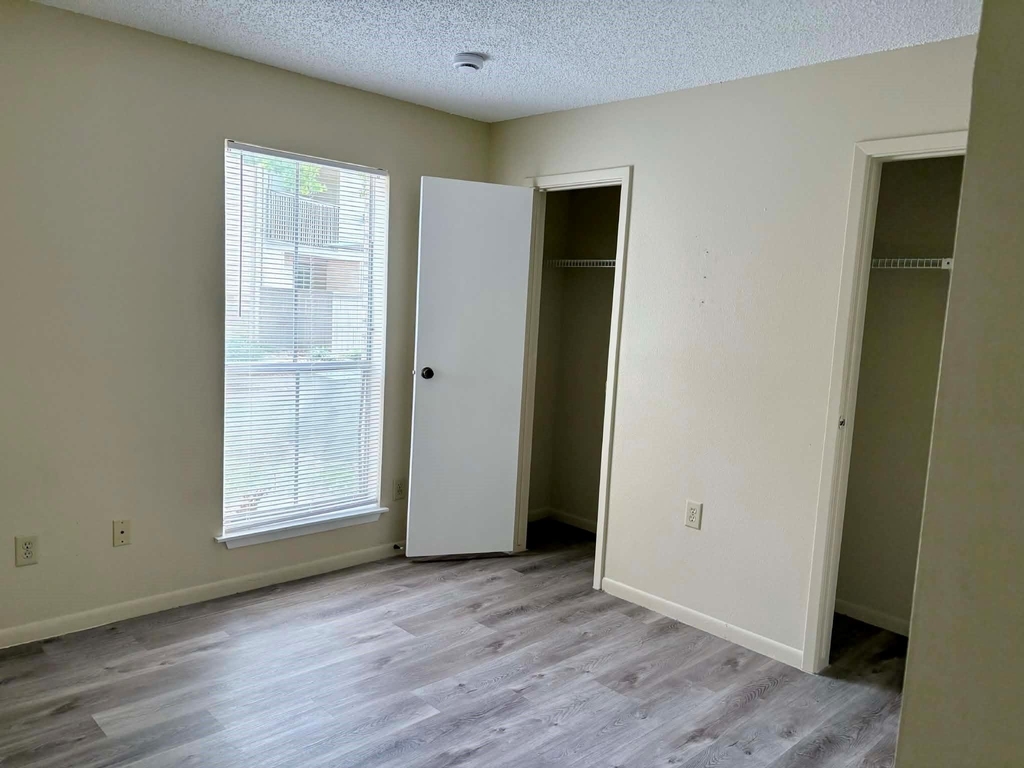 1900 Bay Area Boulevard - Photo 17