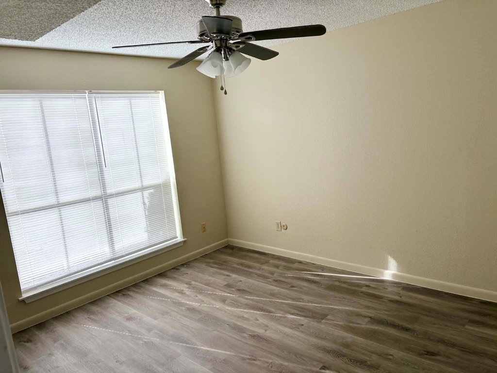 1900 Bay Area Boulevard - Photo 13