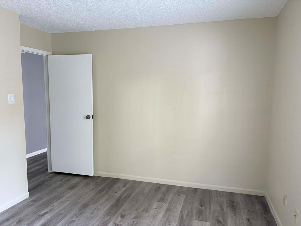 1900 Bay Area Boulevard - Photo 16