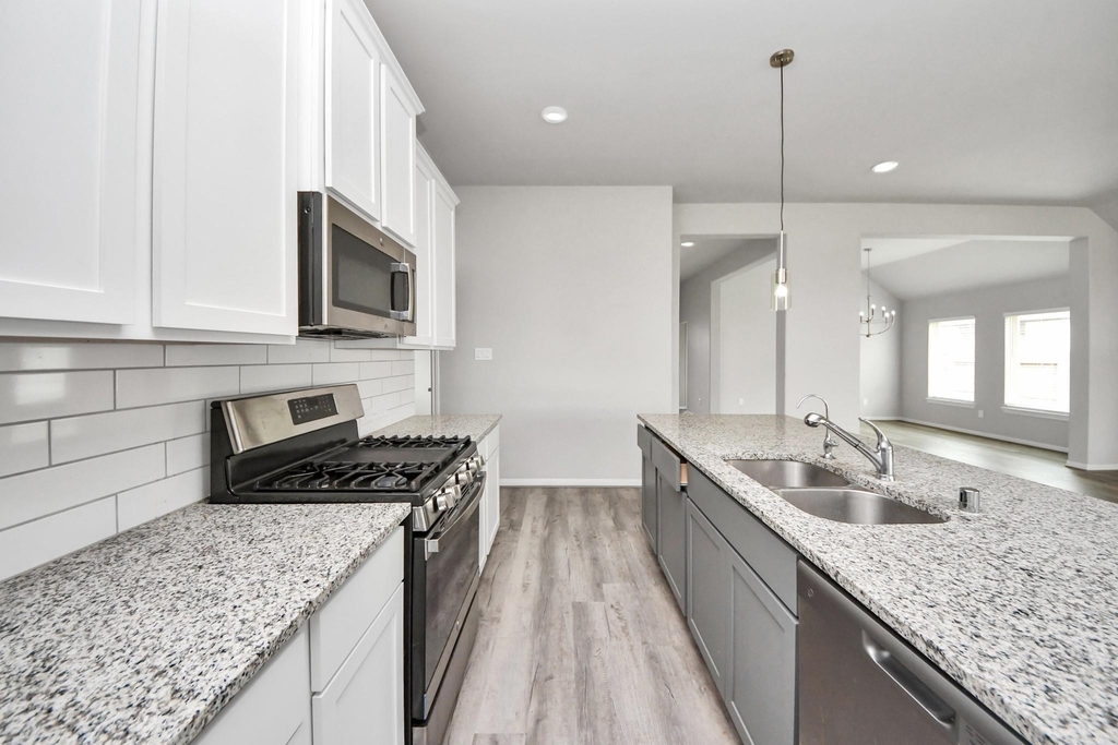 859 Sarasota Shore Drive - Photo 20