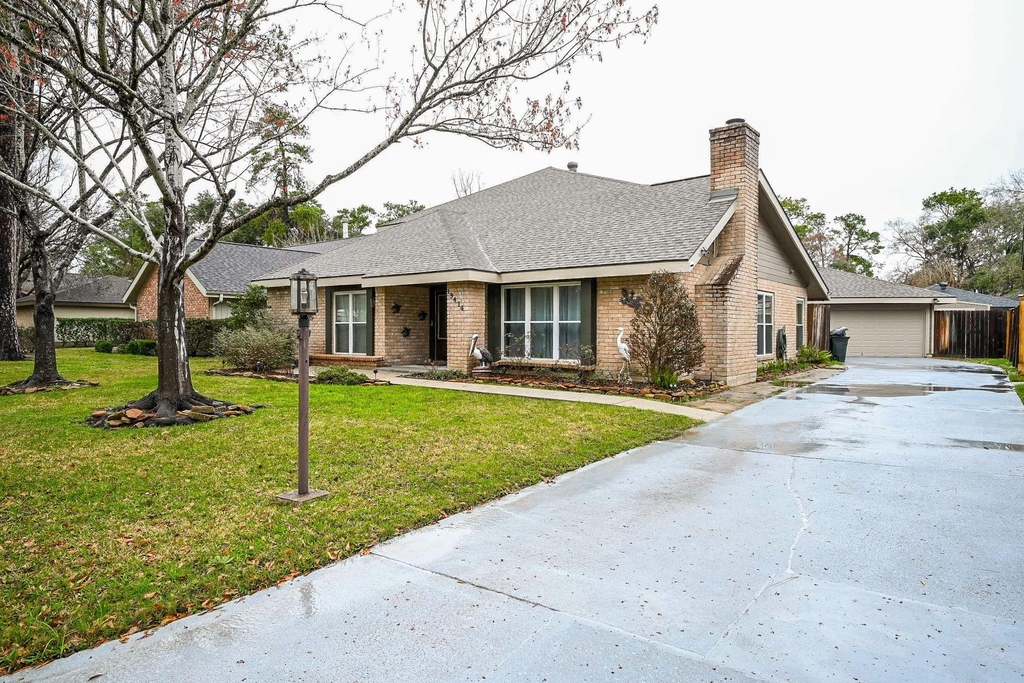 19414 Dianeshire Drive - Photo 1