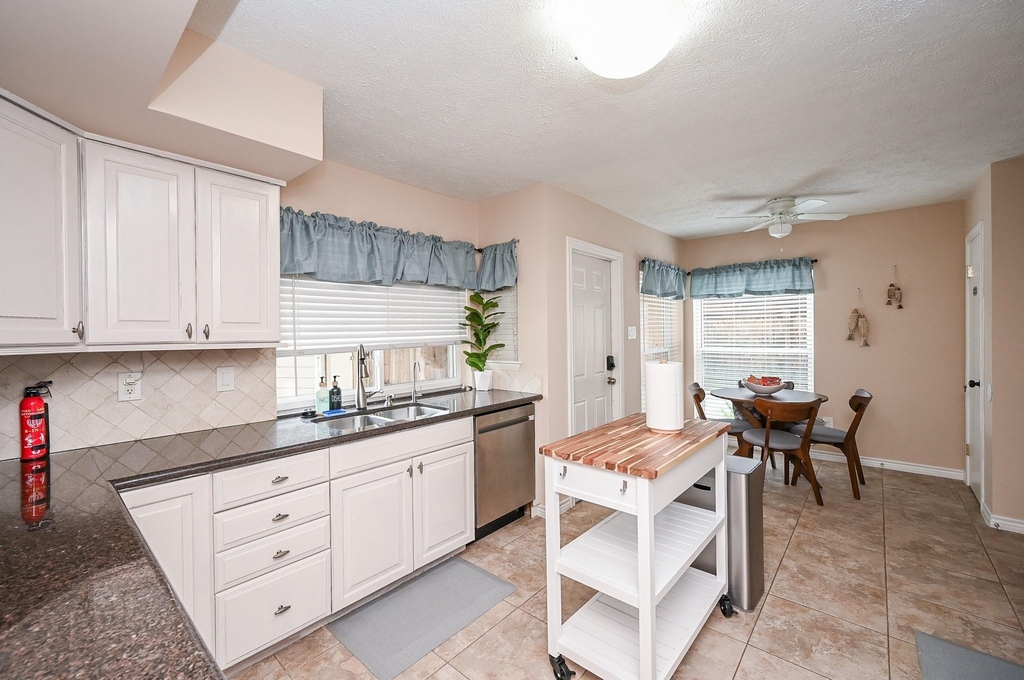 19414 Dianeshire Drive - Photo 19