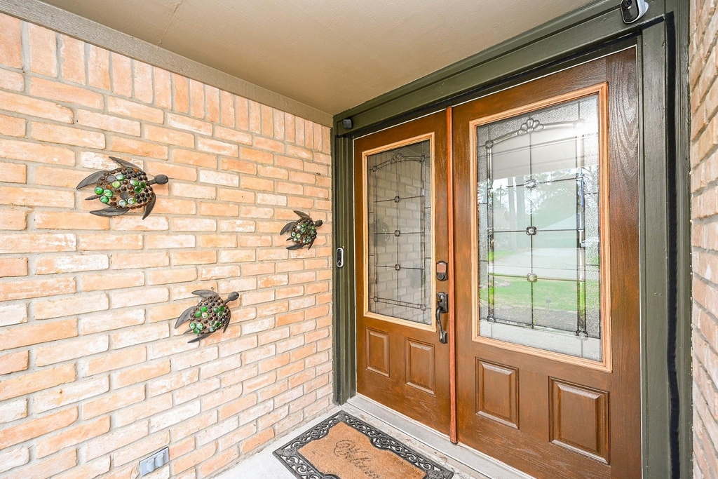 19414 Dianeshire Drive - Photo 3
