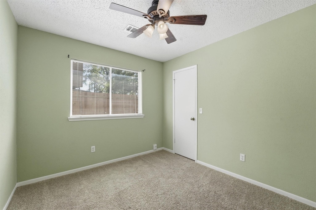17219 Kettle Creek Drive - Photo 14