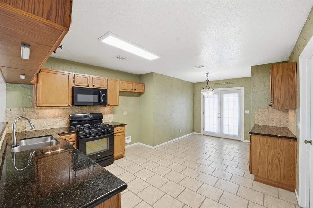17219 Kettle Creek Drive - Photo 7