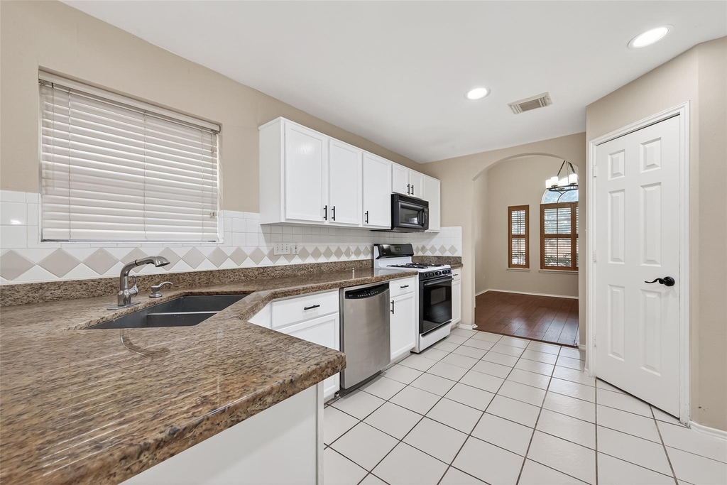 23035 Canal Road - Photo 22