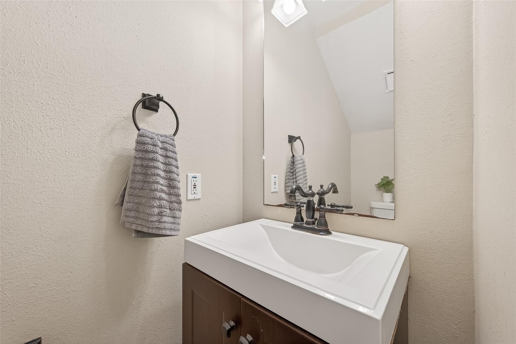 23035 Canal Road - Photo 37