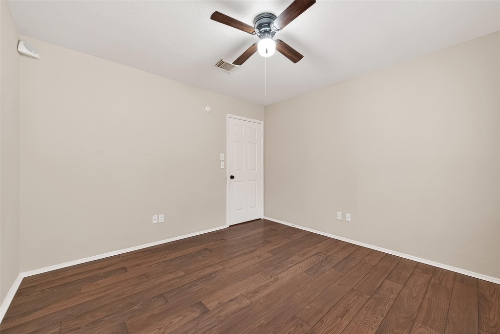 23035 Canal Road - Photo 39