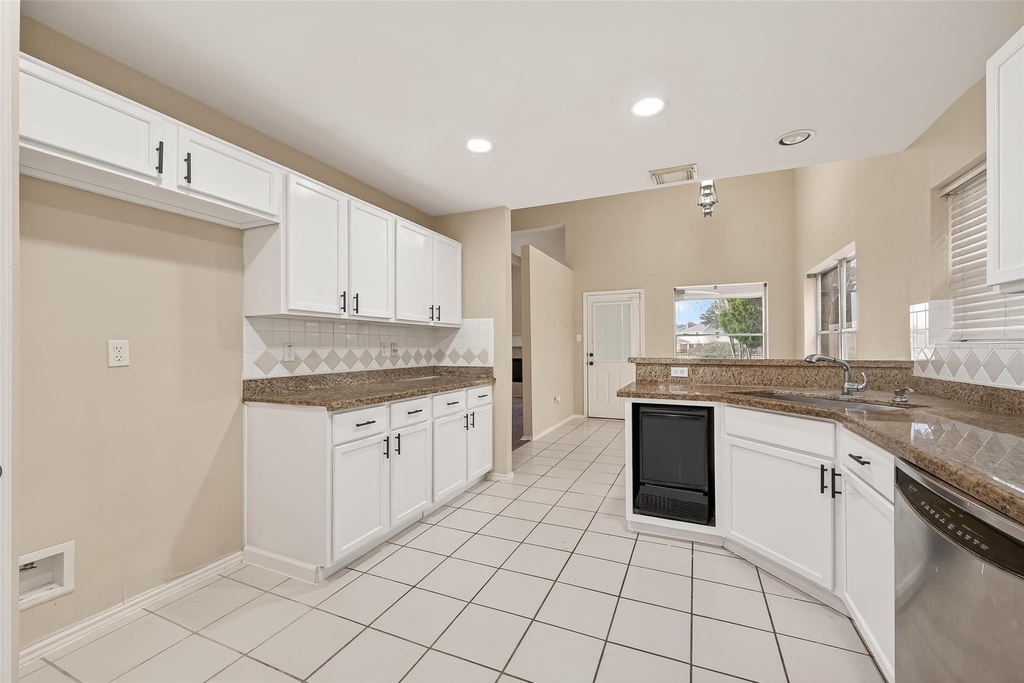 23035 Canal Road - Photo 17